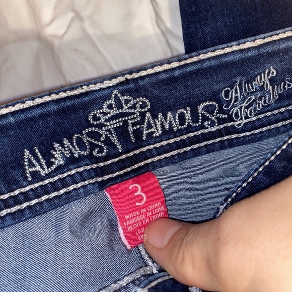 Ladies like New Almost Famous Blue jeans size 3 white sticking super skinny styl - Picture 5 of 8